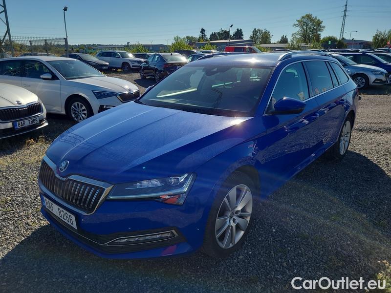 Skoda  Superb  Combi (3T5)(2010) Sup.C.FL2.0TDI 110 Style AT #1
