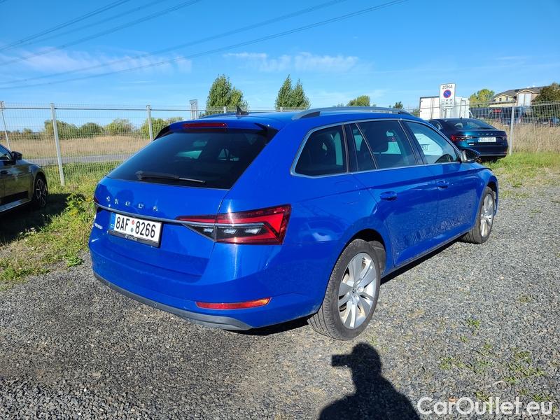 Skoda  Superb  Combi (3T5)(2010) Sup.C.FL2.0TDI 110 Style AT #2