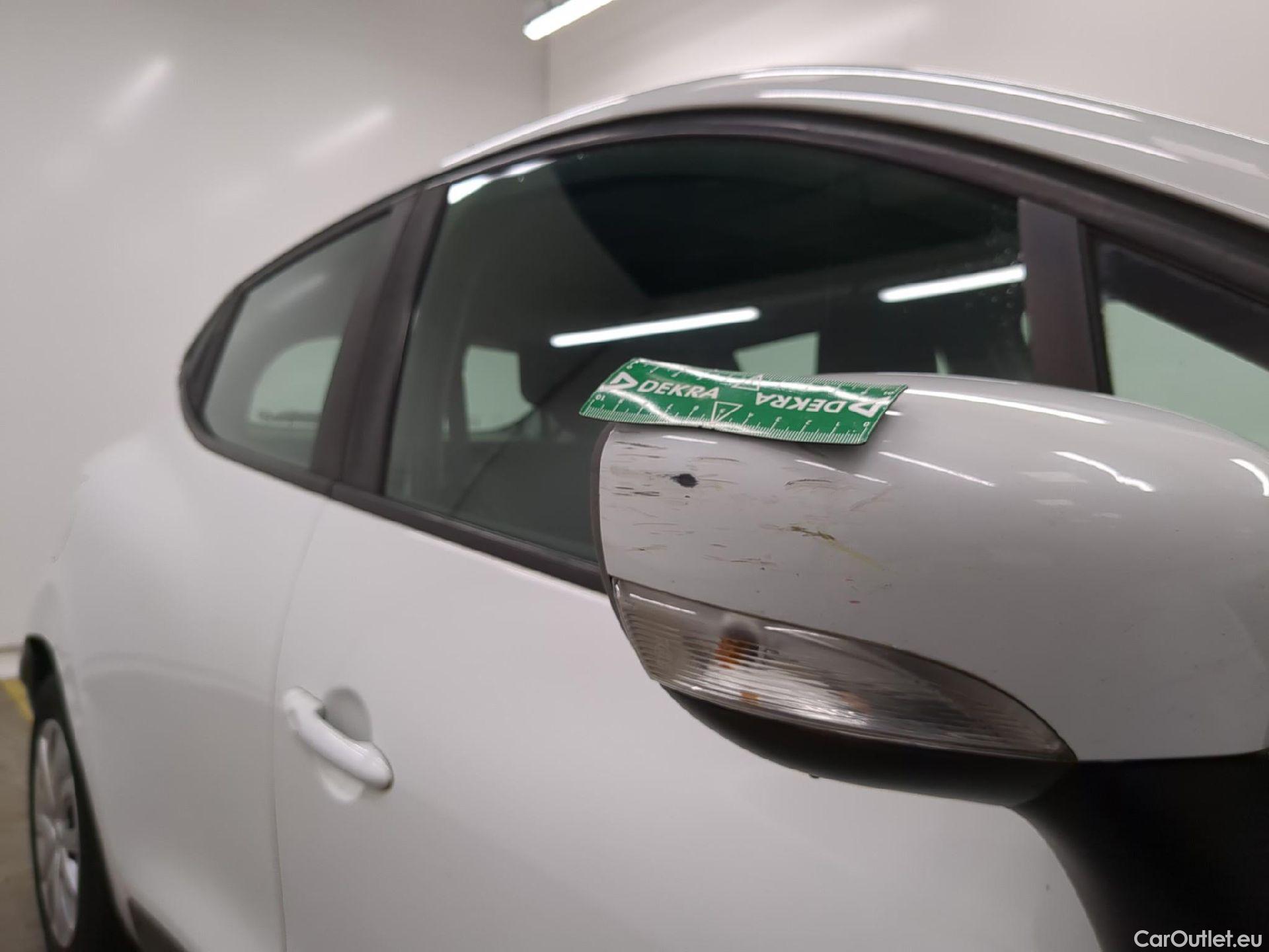Renault  Clio  IV Air MediaNav 1.5 dCi 75CV BVM5 E6 #29