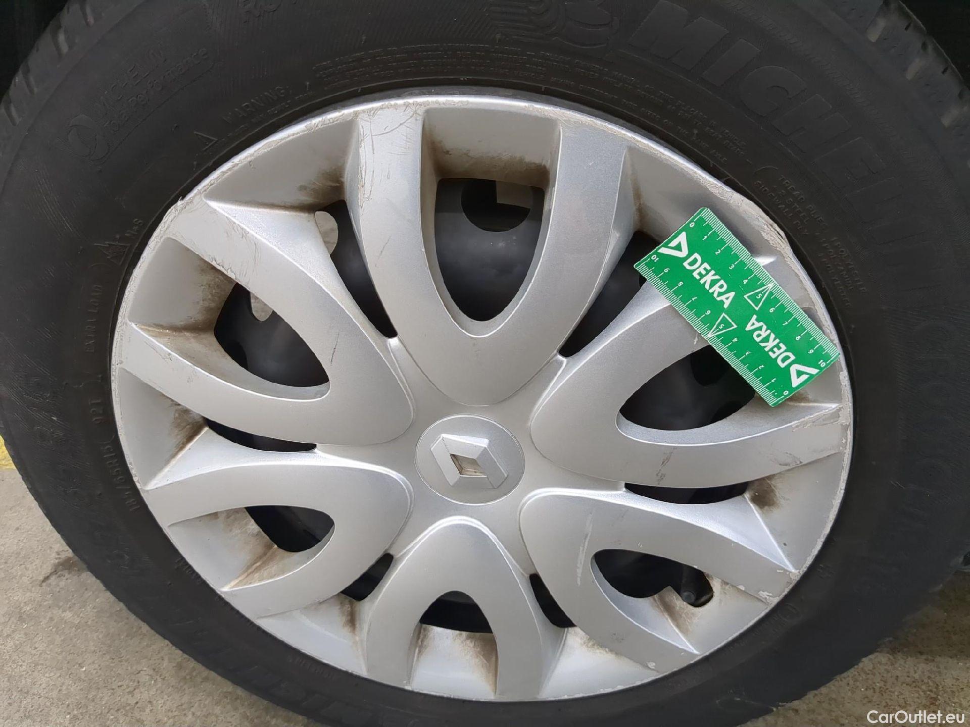 Renault  Clio  IV Air MediaNav 1.5 dCi 75CV BVM5 E6 #22