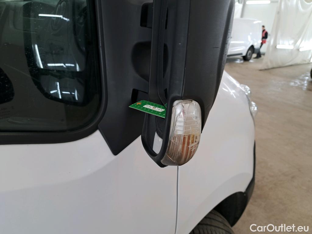 Renault  Master RENAULT  / 2014 / 4P / Fourgon tôlé &FG GCf Trac F3300 L1H1 dCi 110 Euro6 #38