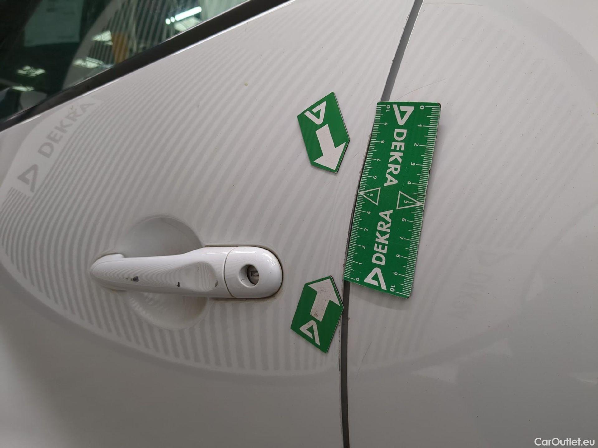 Renault  Clio  IV Air MediaNav 1.5 dCi 75CV BVM5 E6 #50