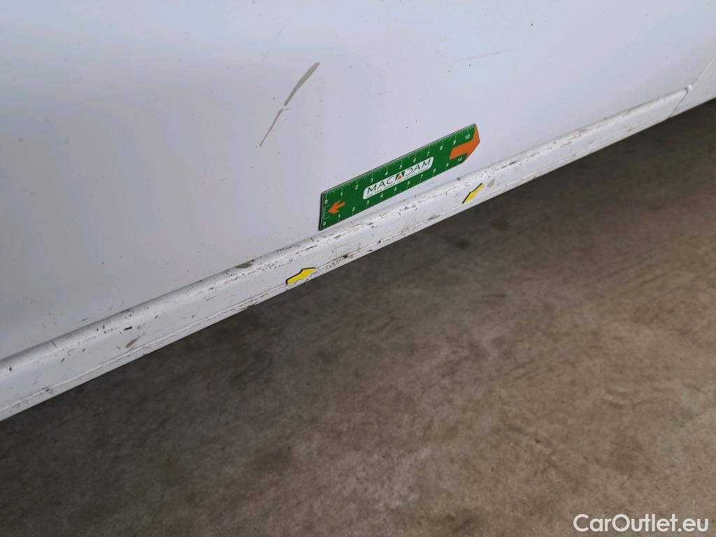 Renault  Master RENAULT  / 2014 / 4P / Fourgon tôlé &FG GCf Trac F3300 L1H1 dCi 110 Euro6 #27