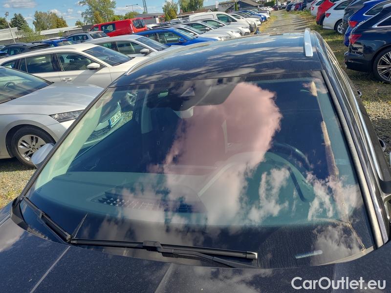 Skoda  Octavia  Combi (NX3)(2020) Oct.C.2.0 TSI 140 Scout 4x4 AT #1