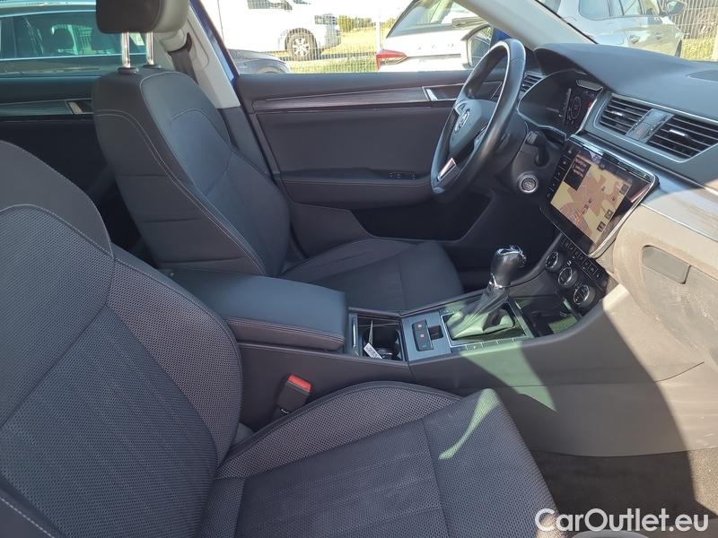 Skoda  Superb  Combi (3T5)(2010) Sup.C.FL2.0TDI 110 Style AT #6