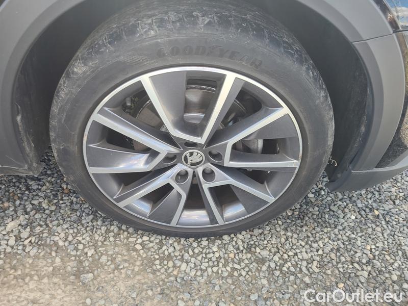 Skoda  Octavia  Combi (NX3)(2020) Oct.C.2.0 TSI 140 Scout 4x4 AT #4