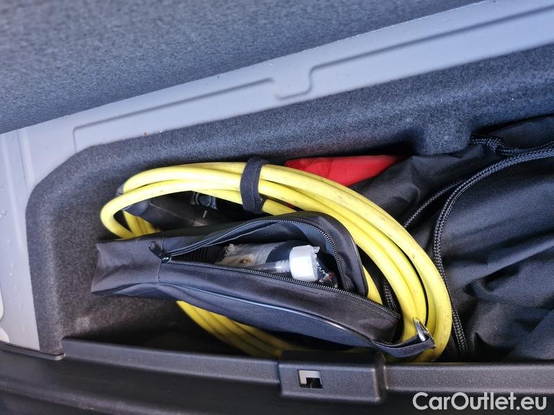 Volkswagen  ID.4  (E21)(2020)  Pro Perf. 77 kWh 5d #13