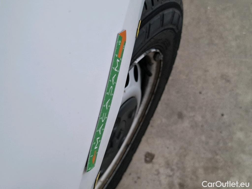 Peugeot  Expert  Fourgon Asphalt L2 2.0 HDi 120CV BVM6 E6dT #22