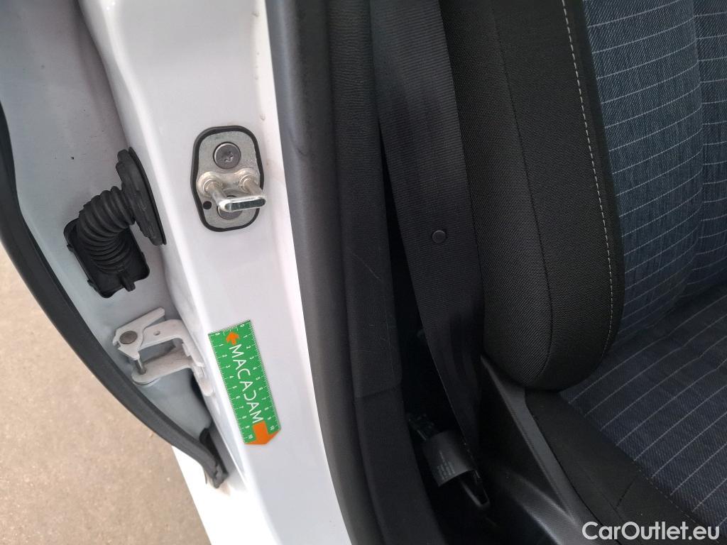 Peugeot  208  Premium 1.5 HDi 100CV BVM6 E6d #18