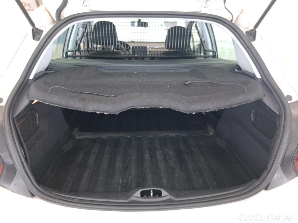 Peugeot  208  Affaire Premium 1.5 HDi 100CV BVM5 E6dT #10