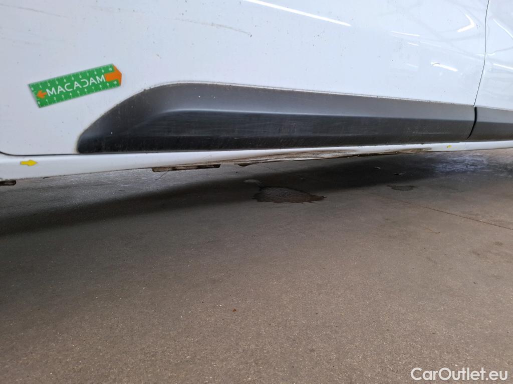 Peugeot  Expert  Fourgon Asphalt L2 2.0 HDi 120CV BVM6 E6dT #2