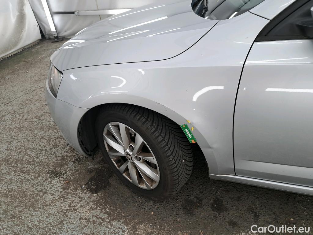 Skoda  Octavia  Break Business 2.0 TDI 150CV BVA7 E6dT #5