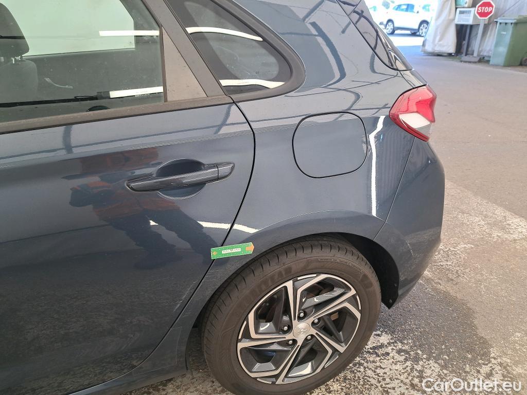 Hyundai  i30  Business 1.6 CRDi 115CV BVA7 E6d #3