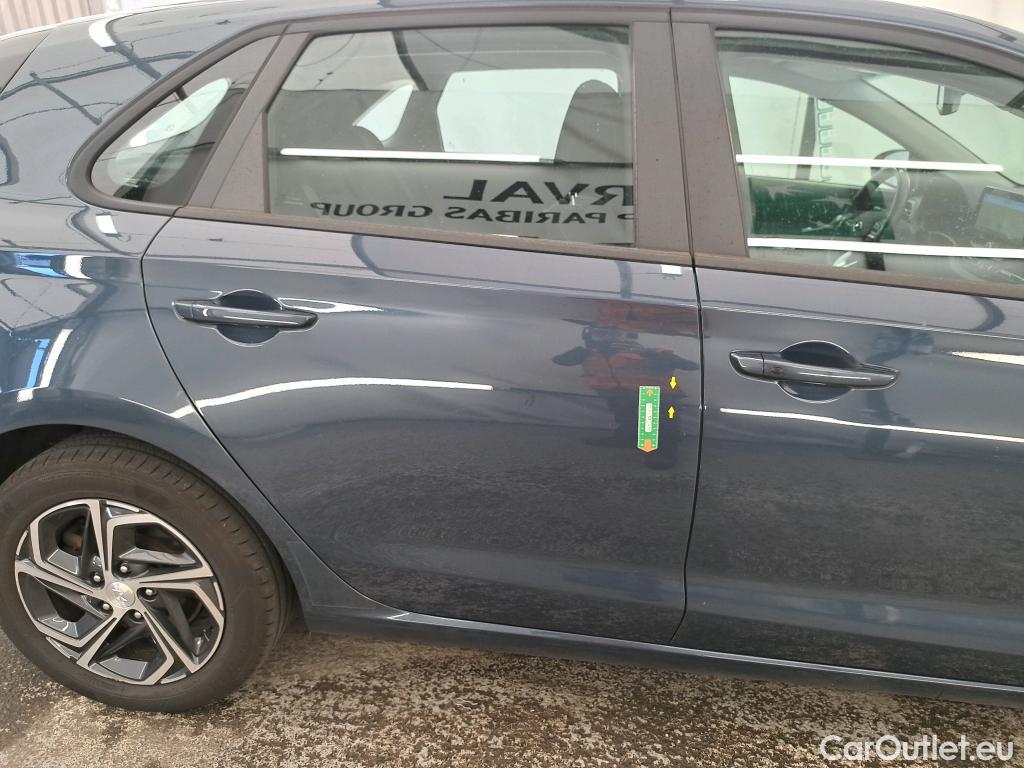 Hyundai  i30  Business 1.6 CRDi 115CV BVA7 E6d #25