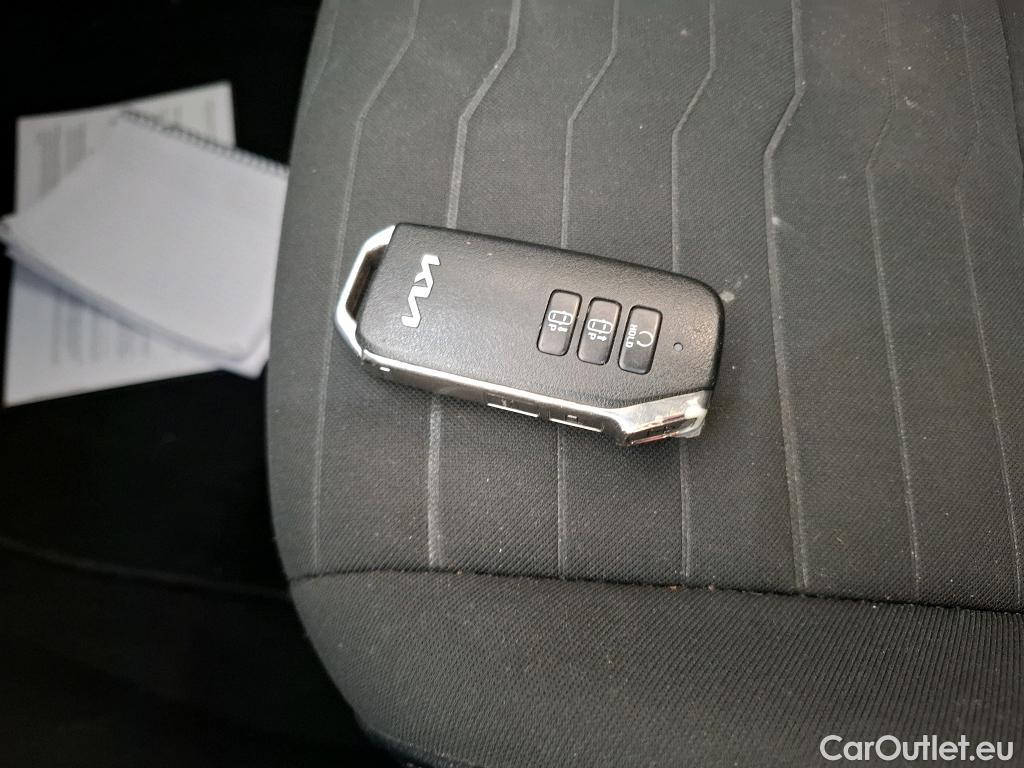 KIA  Sportage  Design Plug-in Hybrid 4WD 1.6 T-GDI 265CV BVA6 E6d #13