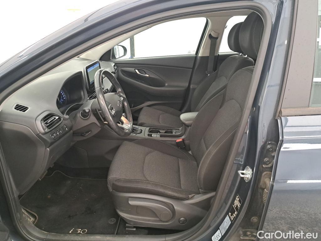 Hyundai  i30  Business 1.6 CRDi 115CV BVA7 E6d #8