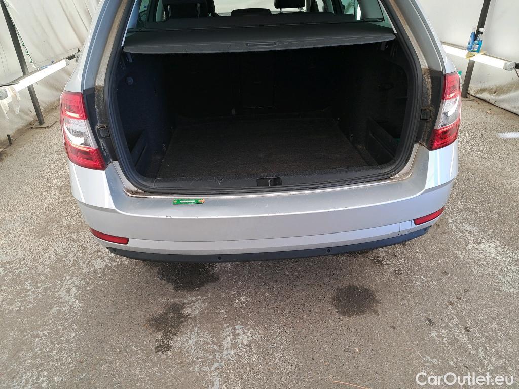 Skoda  Octavia  Break Business 2.0 TDI 150CV BVA7 E6dT #2