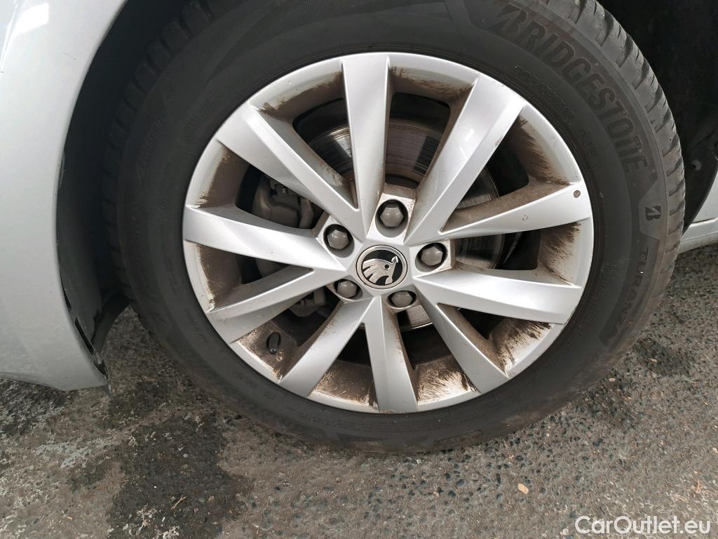Skoda  Octavia  Break Business 2.0 TDI 150CV BVA7 E6dT #15