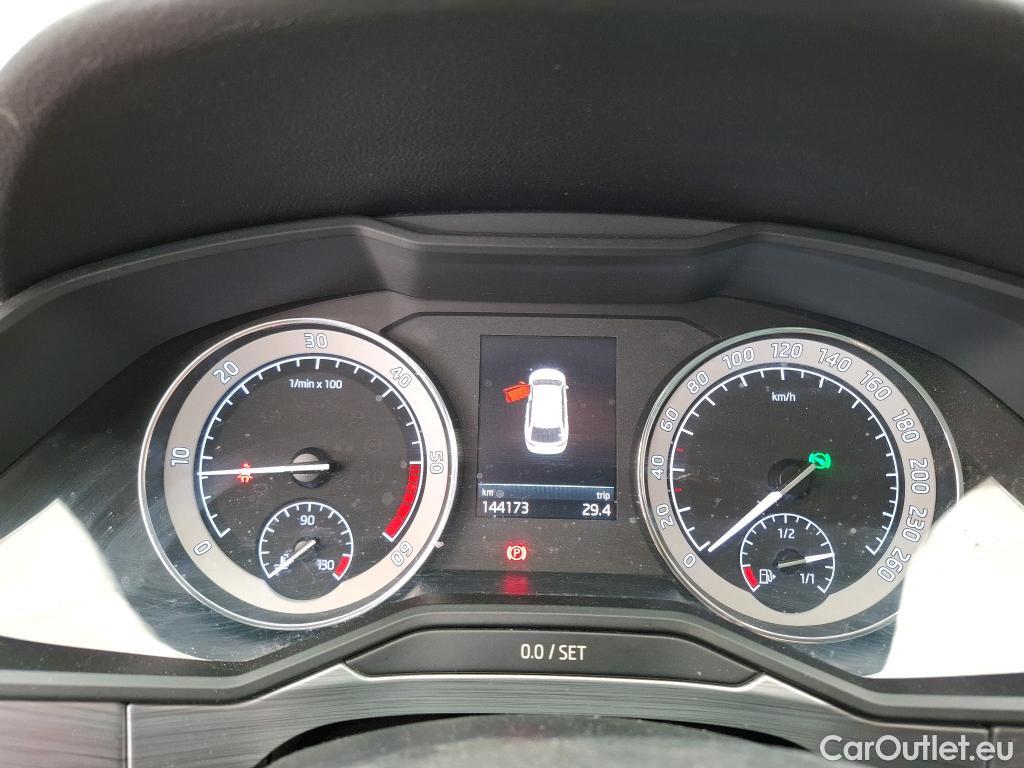 Skoda  Superb SKODA  Combi 5p Break 2.0 TDI SCR 150 DSG7 Business #6