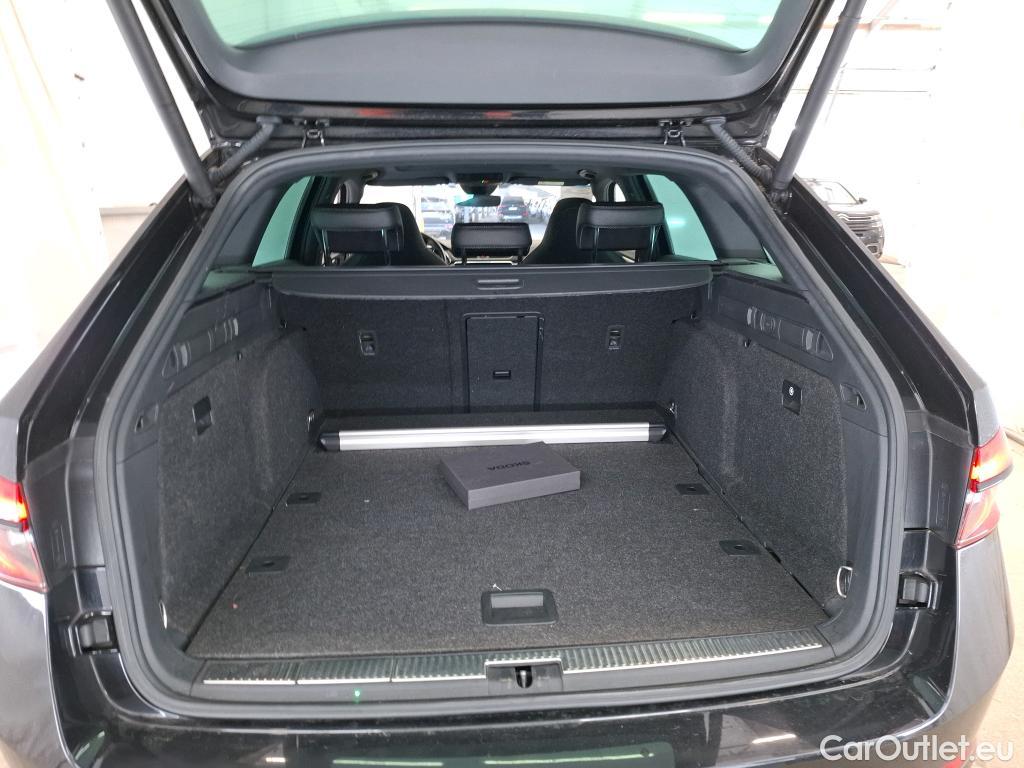 Skoda  Superb  Break SportLine 2.0 TDI 200CV BVA7 E6d #10