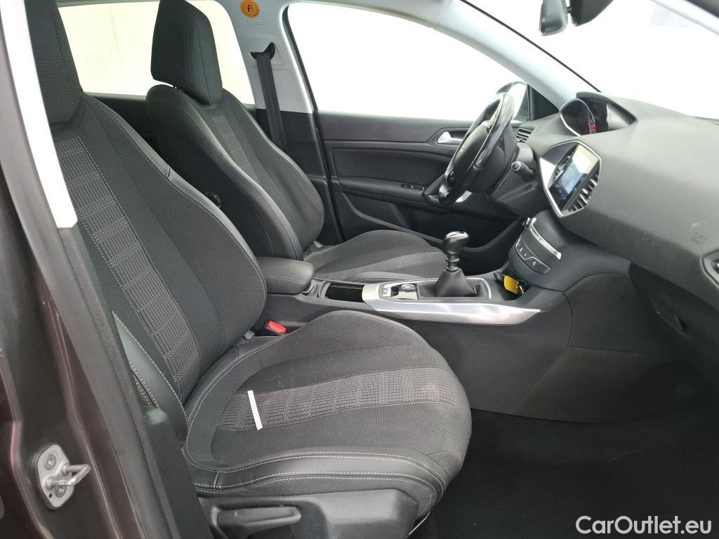 Peugeot  308  Allure Pack 1.2 PureTech 130CV BVM6 E6d #6