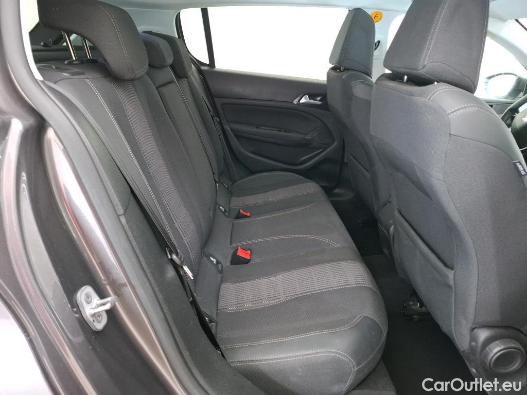 Peugeot  308  Allure Pack 1.2 PureTech 130CV BVM6 E6d #9