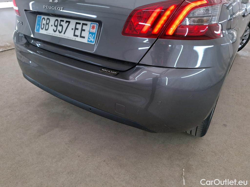 Peugeot  308  Allure Pack 1.2 PureTech 130CV BVM6 E6d #1
