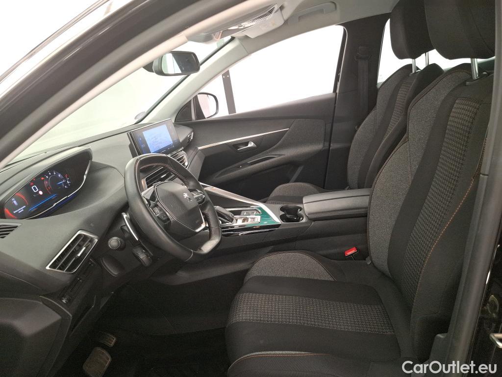 Peugeot  3008 PEUGEOT  / 2020 / 5P / SUV PureTech 130 S&S EAT8 Active BUS #8