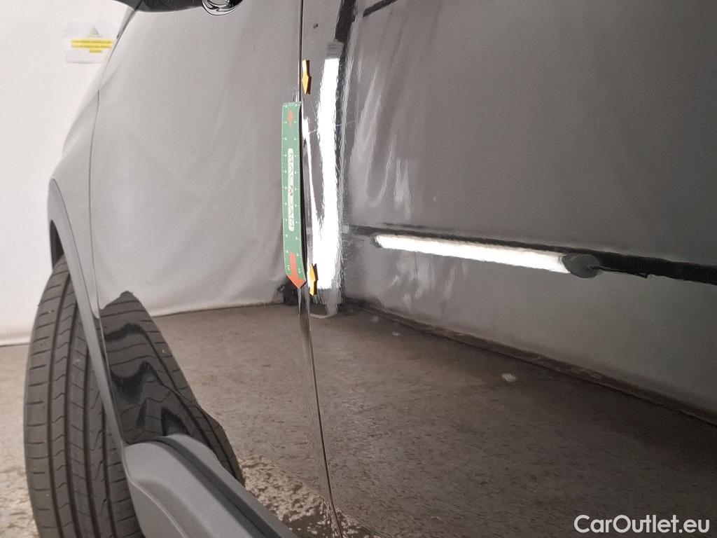 Peugeot  3008 PEUGEOT  / 2020 / 5P / SUV PureTech 130 S&S EAT8 Active BUS #12