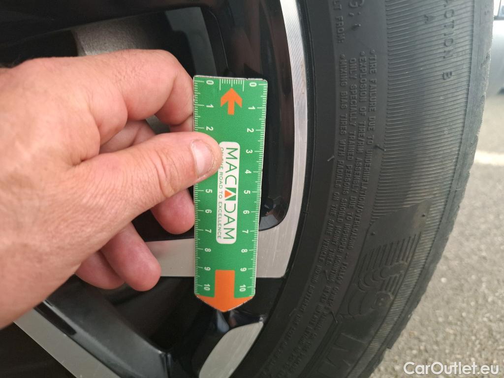  Citroen  C5 CITROEN  Aircross / 2018 / 5P / SUV Hybrid 225 ë-EAT8 Shine Pack #8