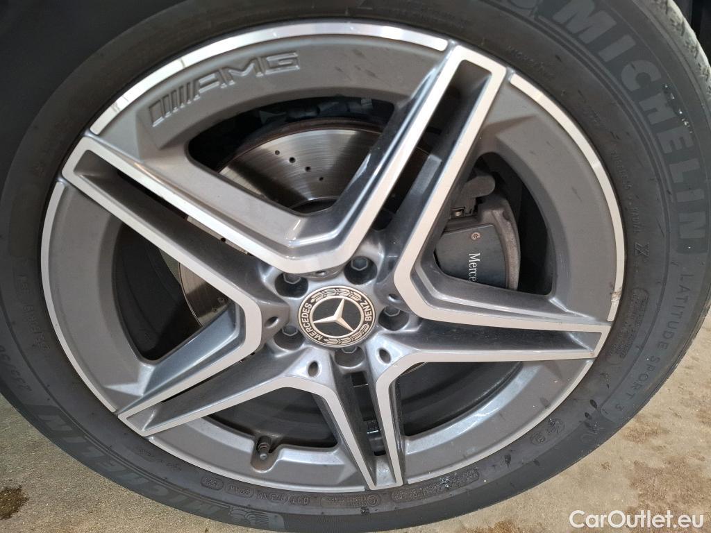 Mercedes  GLB MERCEDES-BENZ  / 2019 / 5P / SUV  200 d AMG Line #14