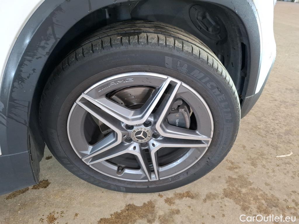 Mercedes  GLB MERCEDES-BENZ  / 2019 / 5P / SUV  200 d AMG Line #13