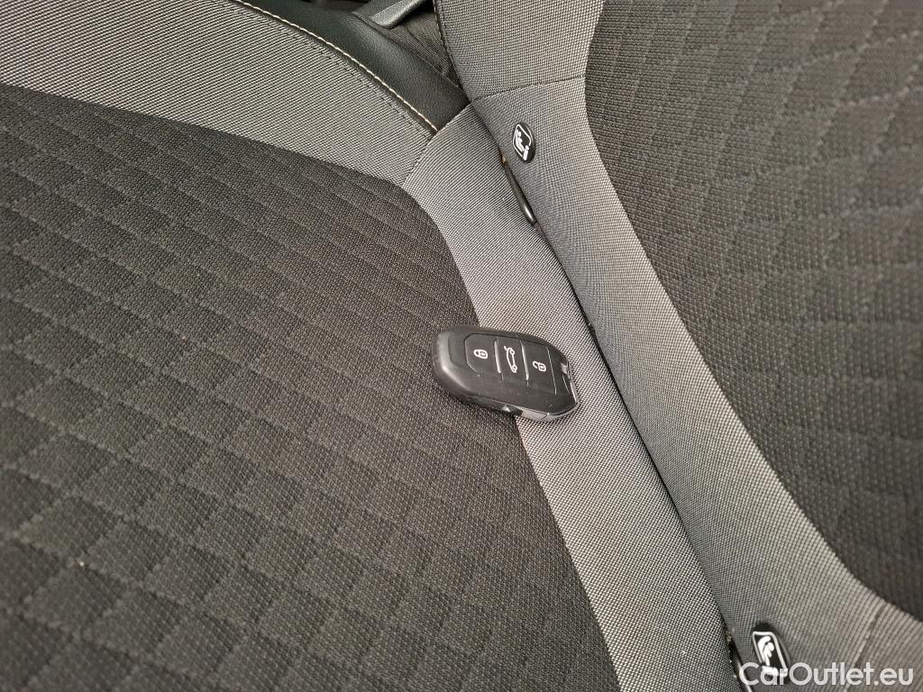 Opel   Grandland X OPEL / 2017 / 5P / SUV 1.5 DIESEL 130 ELITE #12