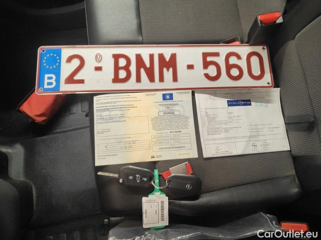 Opel  Vivaro Opel  2.0 Turbo 106kW L2H1 Auto 5d #4