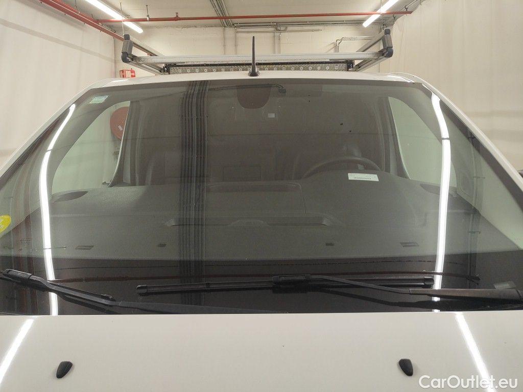 Opel  Vivaro Opel  2.0 Turbo 106kW L2H1 Auto 5d #17