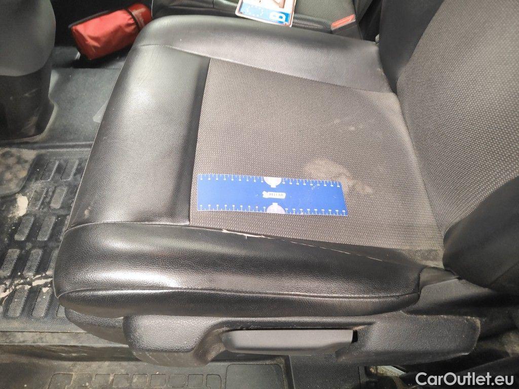 Opel  Vivaro Opel  2.0 Turbo 106kW L2H1 Auto 5d #21