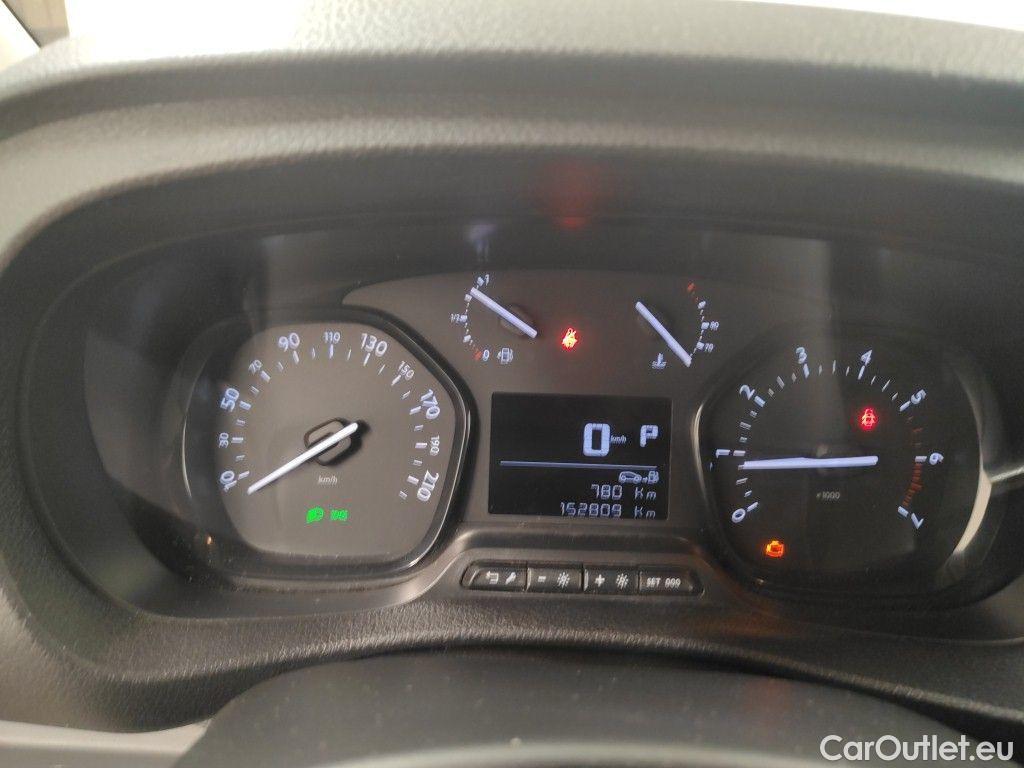 Opel  Vivaro Opel  2.0 Turbo 106kW L2H1 Auto 5d #6