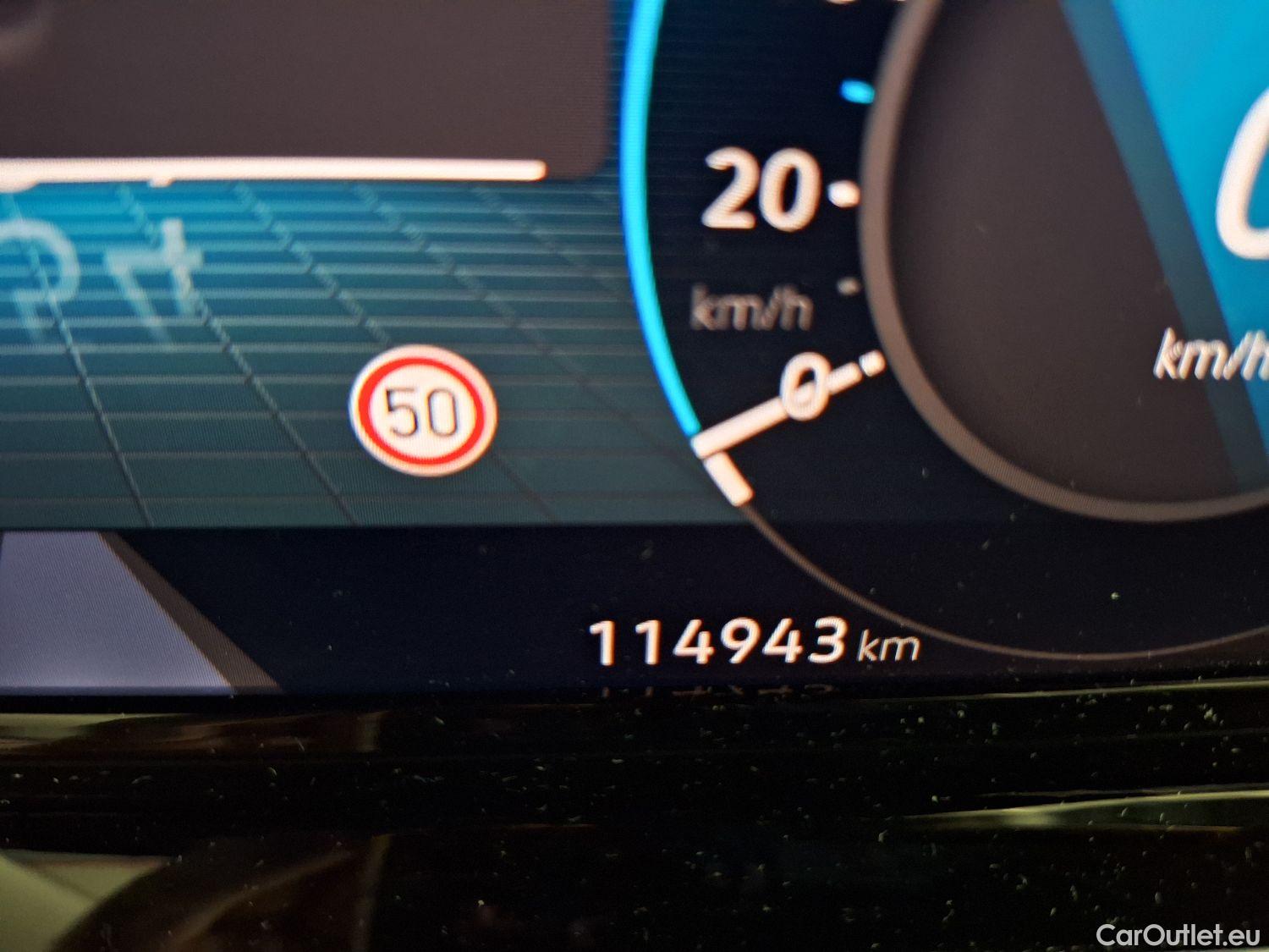 Volkswagen  Golf  VW, VIII '20, Volkswagen VIII 2.0 TDI 85kW Life DSG 5d #17