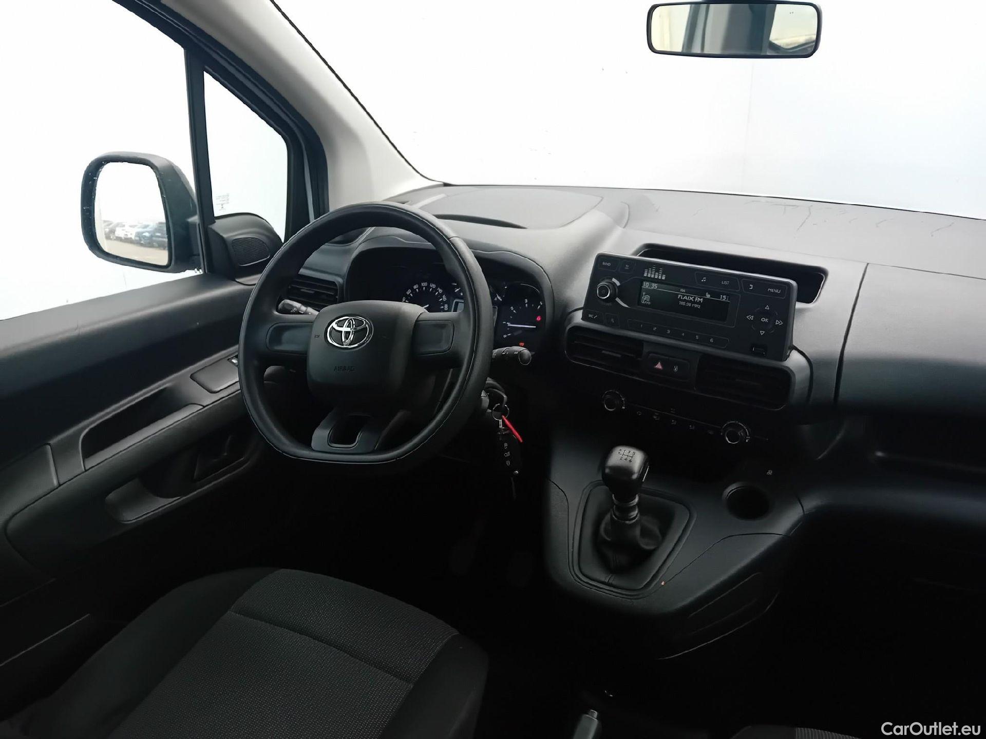 Toyota  Proace TOYOTA  City 1.5D 75kW (100CV) GX L1 (AC) #3