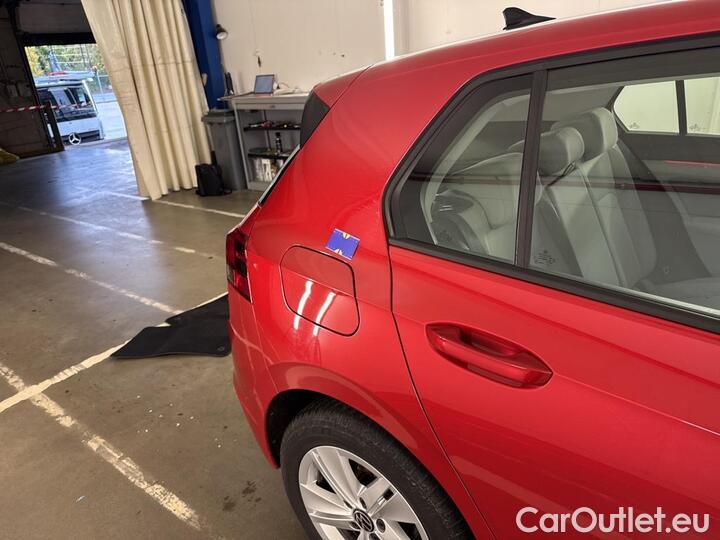 Volkswagen  Golf  VIII 2.0 TDI Life DSG 85kW/116pk  5D/P Auto-7 - CO2 onvolledig #44