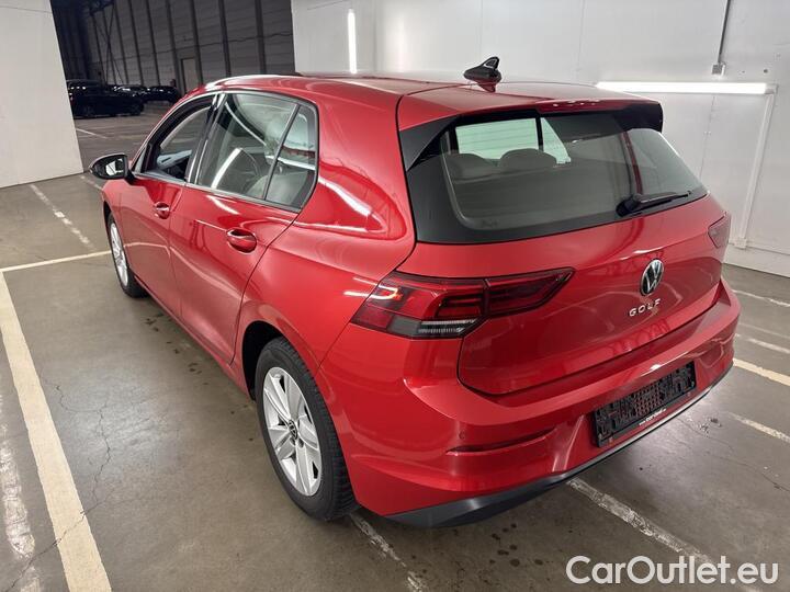 Volkswagen  Golf  VIII 2.0 TDI Life DSG 85kW/116pk  5D/P Auto-7 - CO2 onvolledig #3