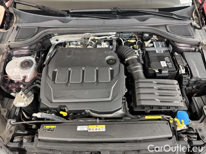 Volkswagen  Golf  VIII 2.0 TDI Life DSG 85kW/116pk  5D/P Auto-7 - CO2 onvolledig #48