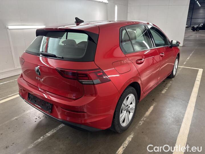 Volkswagen  Golf  VIII 2.0 TDI Life DSG 85kW/116pk  5D/P Auto-7 - CO2 onvolledig #4