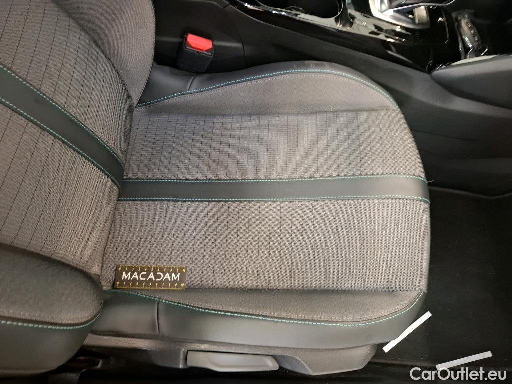 Peugeot  2008  Allure Pack 1.5 HDi 130CV BVA8 E6d #34