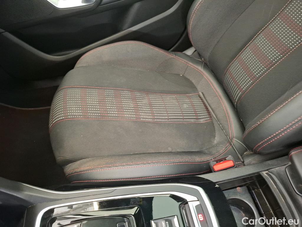 Peugeot  308  GT Line 1.2 PureTech 130CV BVA8 E6d #62