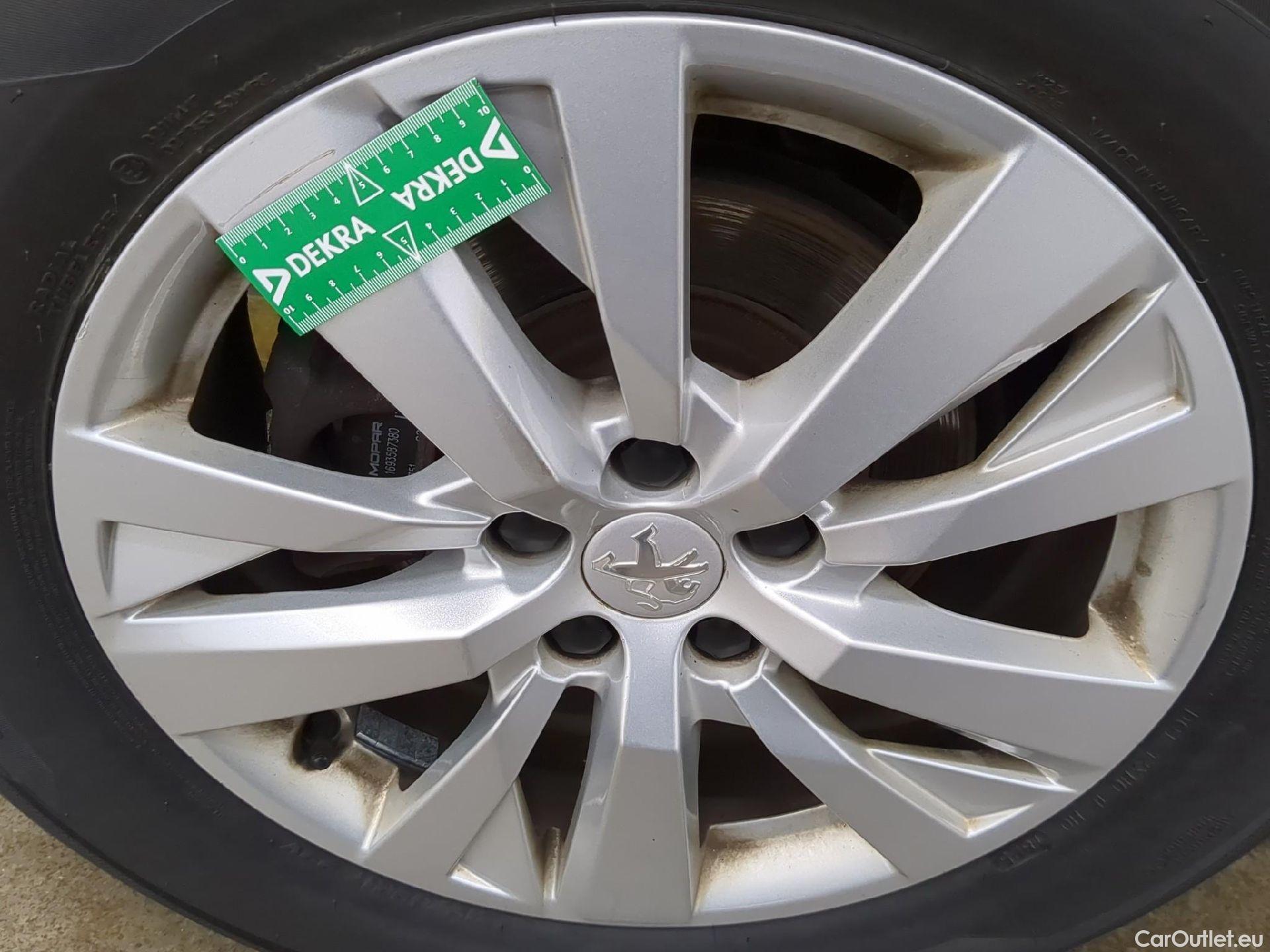 Peugeot  3008  Active Pack 1.5 HDi 130CV BVM6 E6d #7