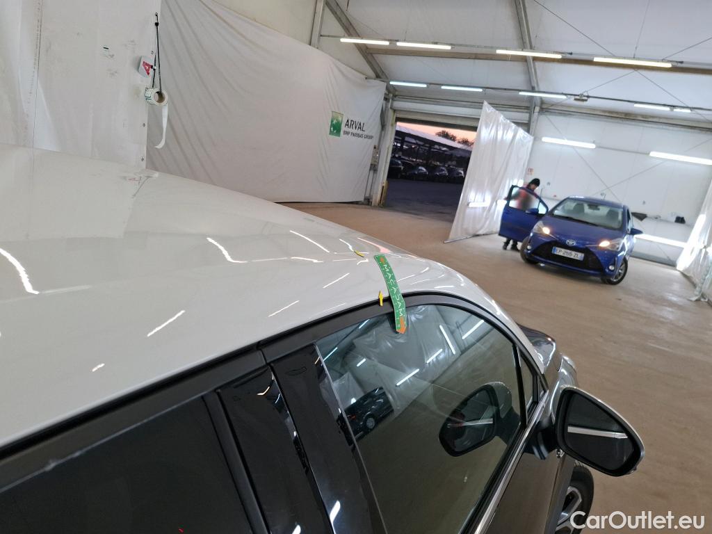 Renault  Captur  II Intens 1.6 E-TECH Plug-in 160CV BVA6 E6d #20