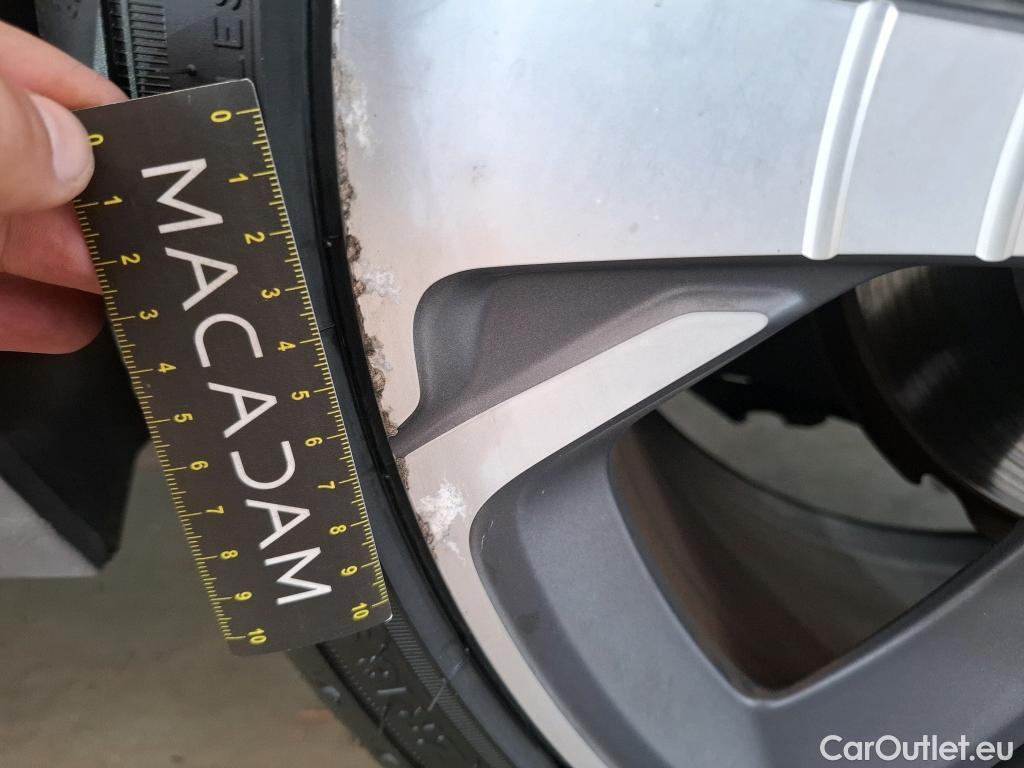 Peugeot  308  GT Line 1.2 PureTech 130CV BVA8 E6d #29