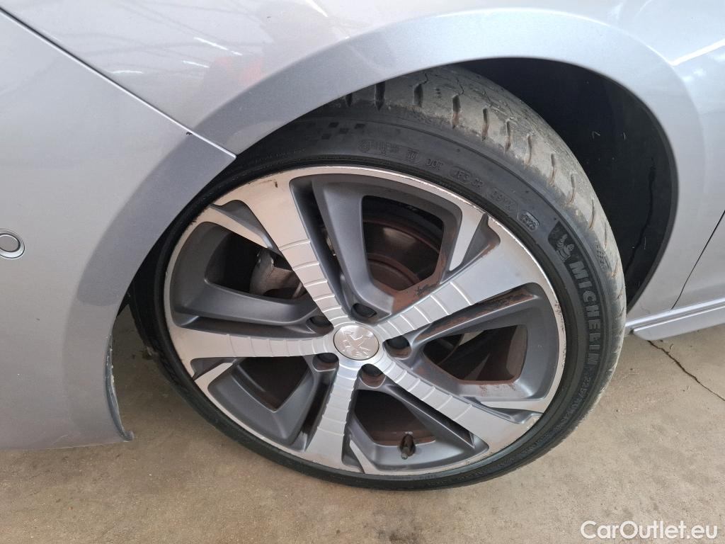 Peugeot  308  GT Line 1.2 PureTech 130CV BVA8 E6d #18