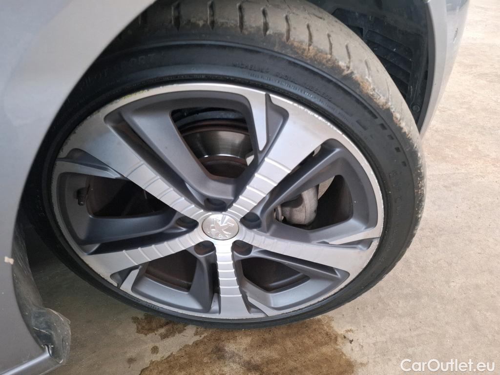 Peugeot  308  GT Line 1.2 PureTech 130CV BVA8 E6d #34